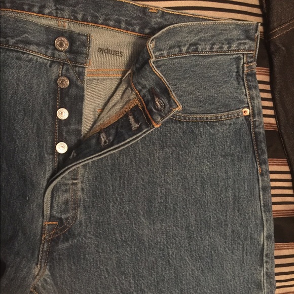 Levi jeans Mid wash - Picture 3 of 4